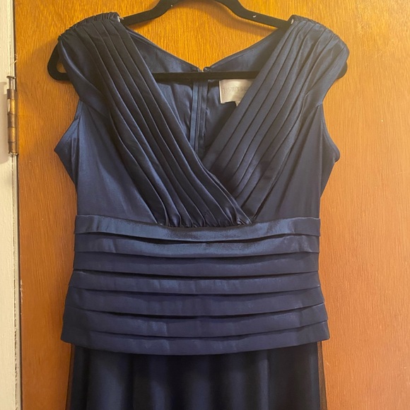 David’s Bridal Navy Blue Holiday Evening Gown - Picture 9 of 11